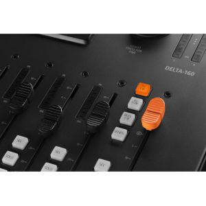 BXB DELTA-160 - 16-kanałowy, cyfrowy mikser audio