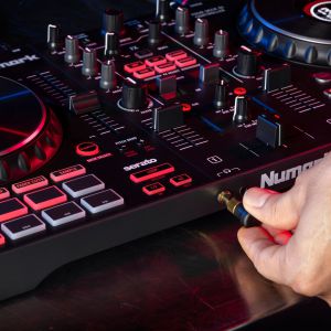 Numark Mixtrack Platinum FX - kontroler DJ + statyw + słuchawki