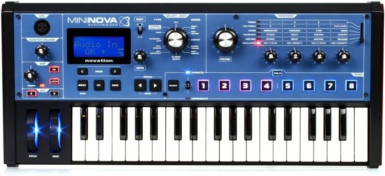 NOVATION MiniNova - synezator