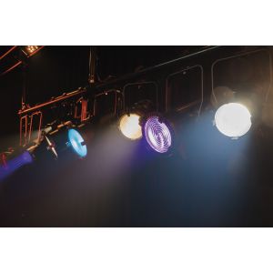 Showtec Performer 1000 LED MKII - Reflektor Fresnel