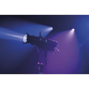 Showtec Performer Profile 700 Q6 - Reflektor Profilowy