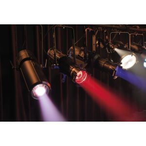 Showtec Performer Profile IP 3200 K - Reflektor Profilowy