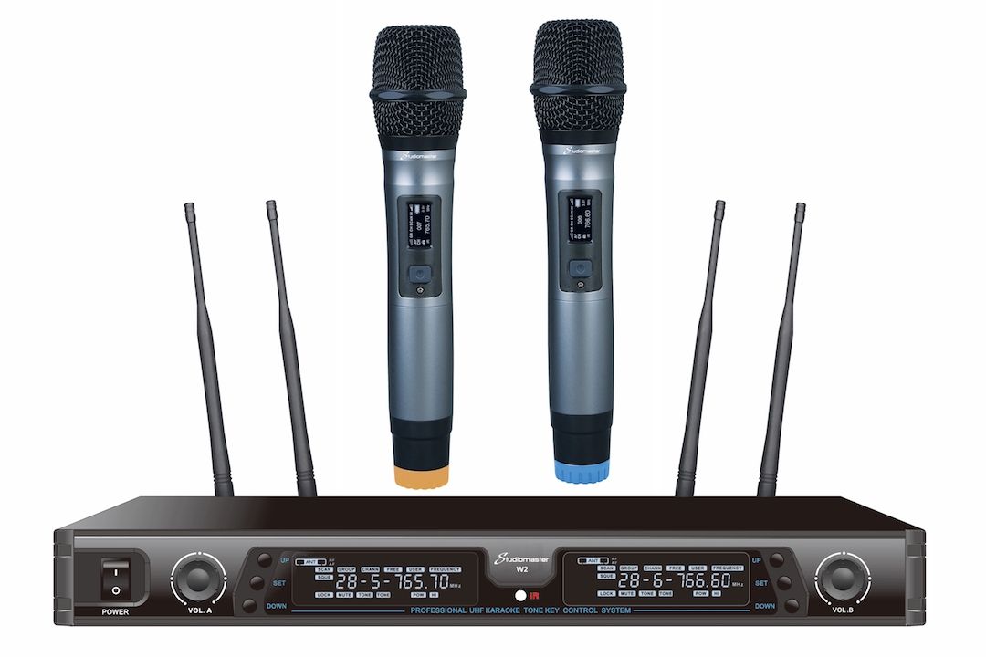 STUDIOMASTER W2 Dual Handheld Wireless Microphone STUDIOMASTER W2 Dual Handheld Wireless Microphone - Mikrofonowy zestaw bezprzewodowy