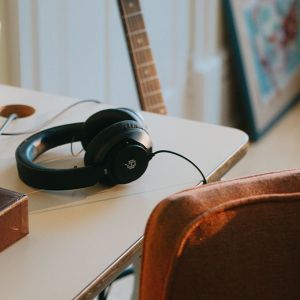 ADAM H200 – słuchawki studyjne