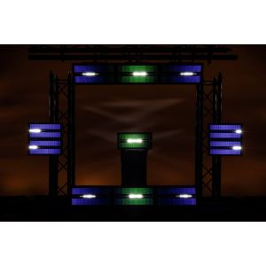 Showtec Titan Strobe 1000 FX - stroboskop LED o mocy 1000 W z efektami sekcji LED RGB