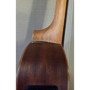Luna Uke Vintage Mahogany Concert - ukulele koncertowe z preampem - Uszkodzone