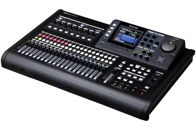 Tascam DP-32SD - mobilna konsoleta cyfrowa