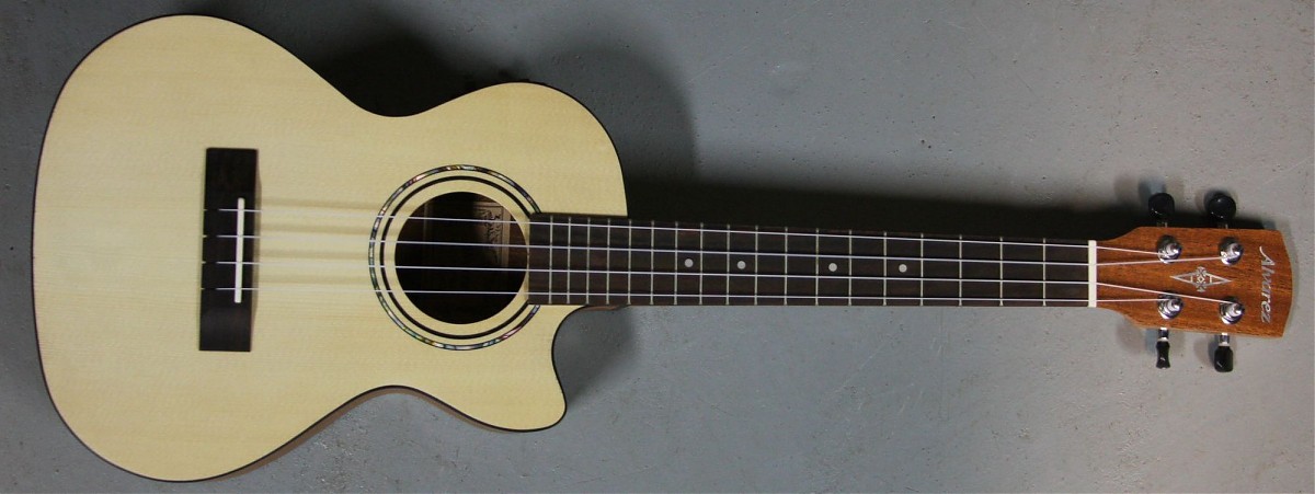 Alvarez RU 26 T CE Ukulele tenorowe