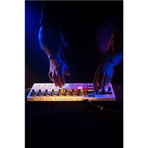 Arturia BEATSTEP PRO - klawiatura sterująca