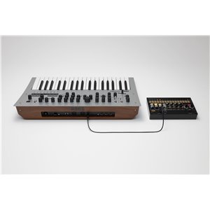 KORG minilogue - analogowy polifoniczny syntezator nowej generacji