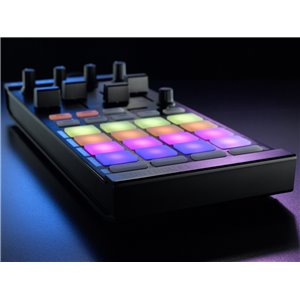Native Instruments TRAKTOR KONTROL F1 - kontroler DJ