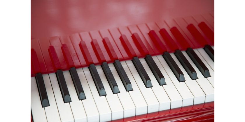 Czy warto zainwestować w pianino hybrydowe?